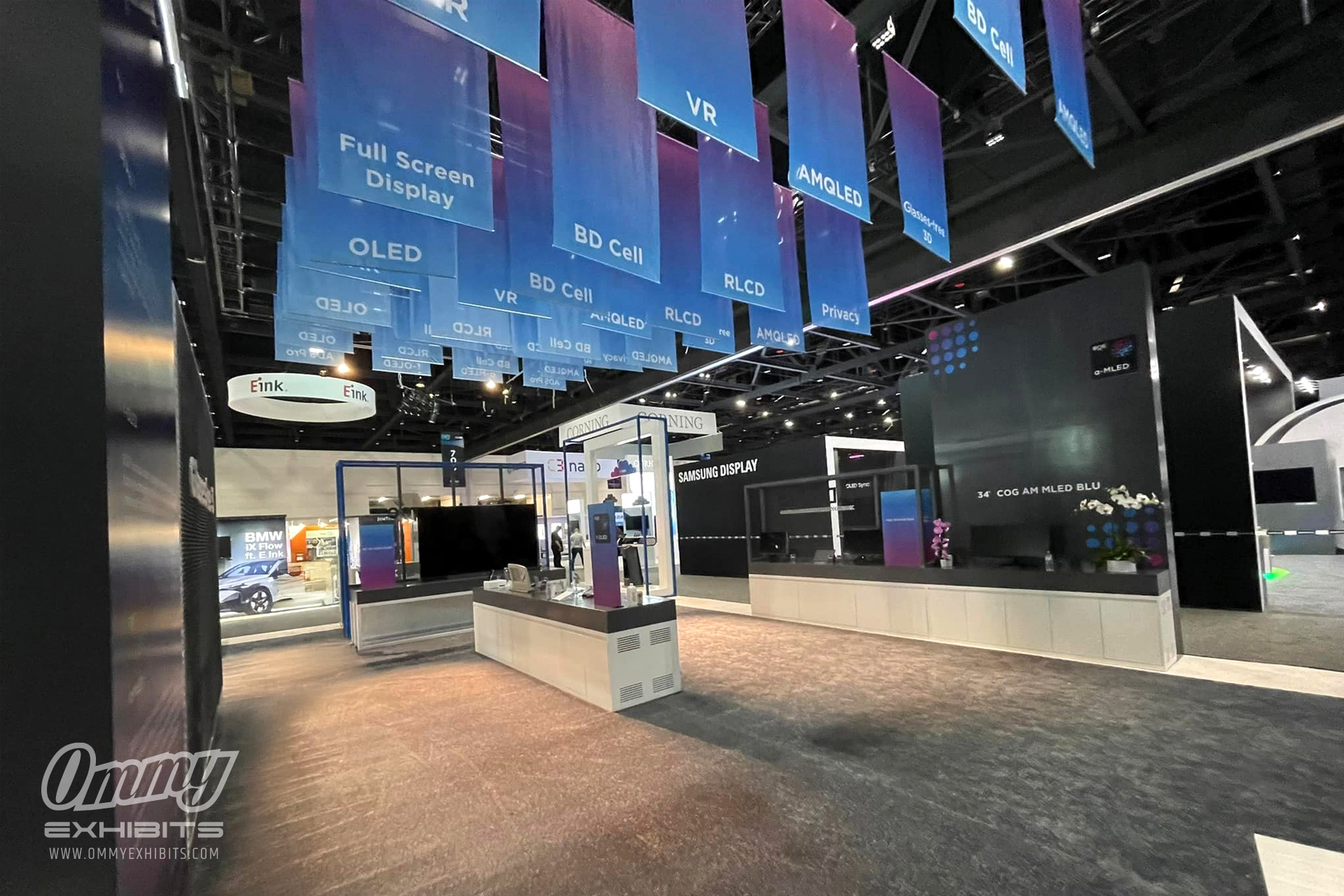 Inviting visual displays that grab your attention